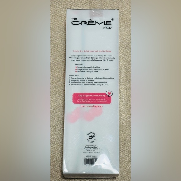 The Crème Shop Set of 3 Red Panda Facial Masks & Microfibre Quick Dry Hair Towel - Picture 6 of 7